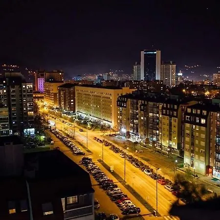 A First Class Za 4 Osobe 2 Spavace Sobe * Tuzla