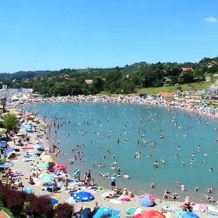 A First Class Za 4 Osobe 2 Spavace Sobe *