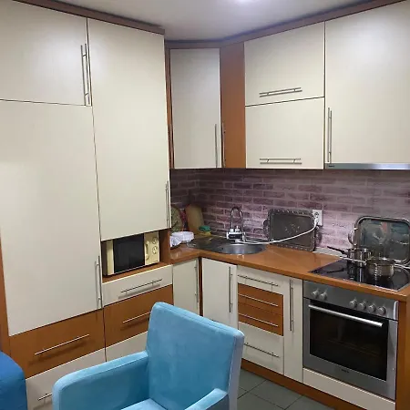 A First Class Za 4 Osobe 2 Spavace Sobe * Tuzla