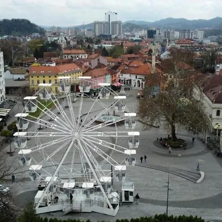 A First Class Za 4 Osobe 2 Spavace Sobe Lägenhet